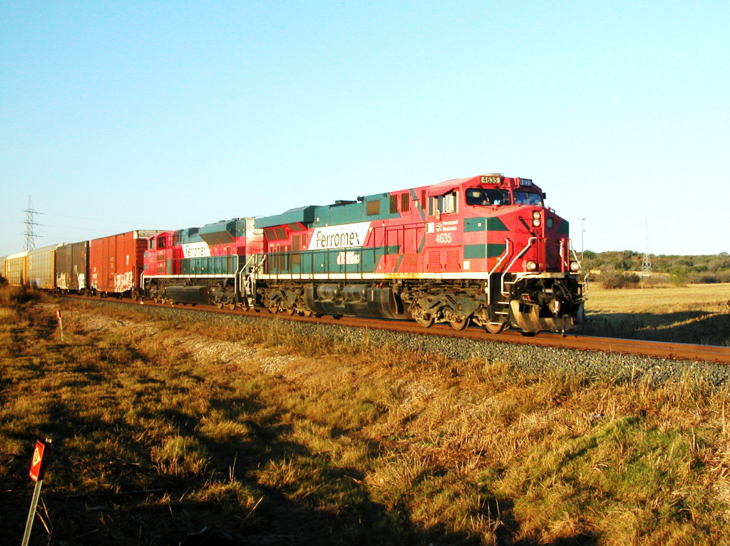 FXE 4635  13Dec2013  NB with mixed-merchandise approaching McCarty Lane 